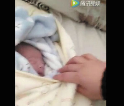 痛心，大連一女嬰剛出生兩個小時就被棄垃圾桶